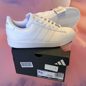 Adidas Men's White and Gold Sneakers